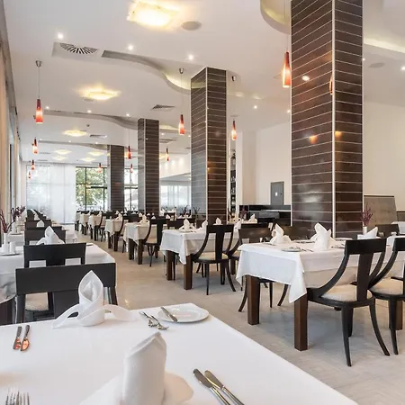 Grifid Metropol (adults Only) ホテル 4*