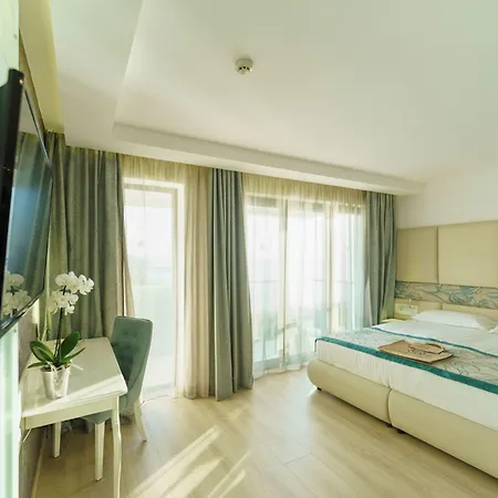 Grifid Metropol (adults Only) Готель 4*