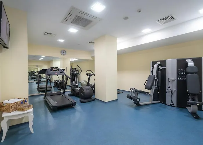 מלון Grifid Metropol (adults Only) 4*